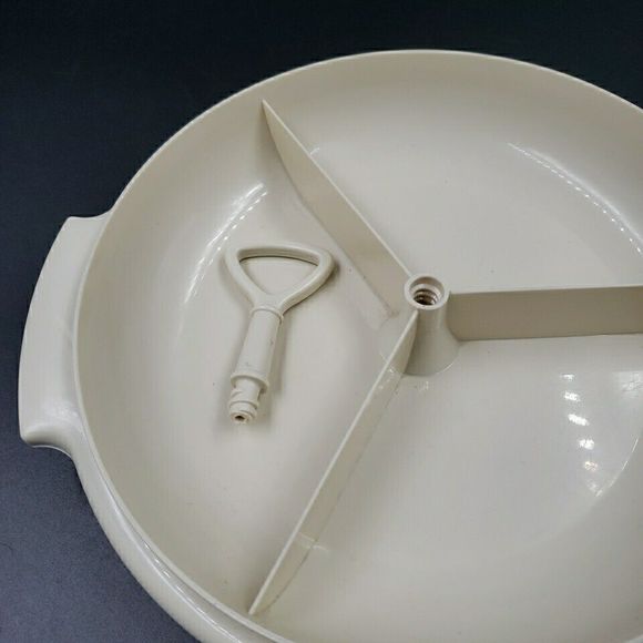 Tupperware Suzette Veggie Divided Serving Dish Tray Handle 608 Almond Party - Picture 4 of 10